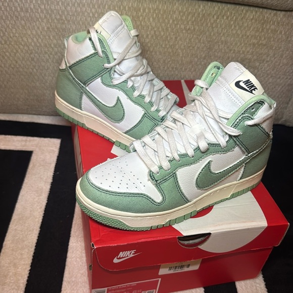 Nike Shoes - Nike Dunk HI 1985